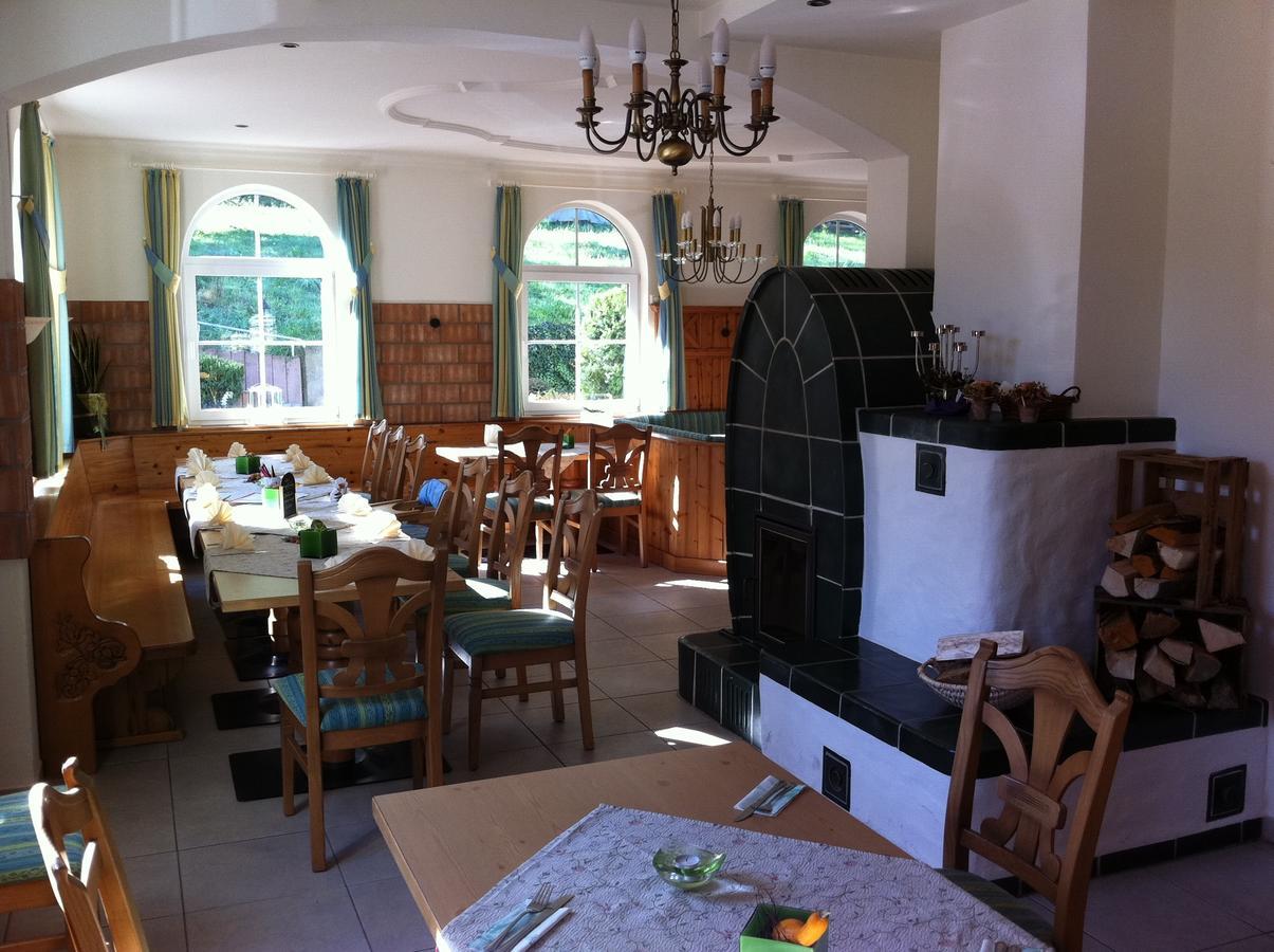 Hotel Gruner Hahn Schippach  Екстер'єр фото