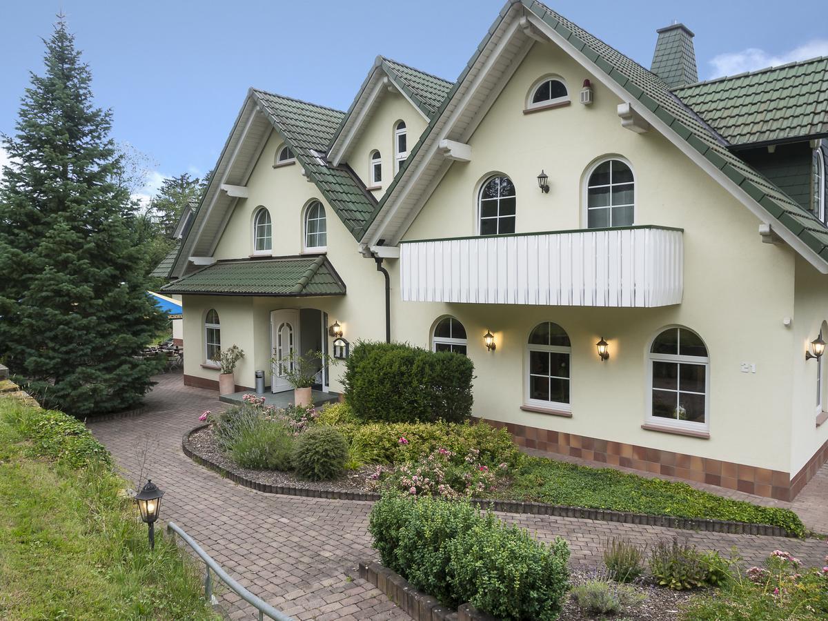 Hotel Gruner Hahn Schippach  Екстер'єр фото